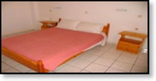 Loula Apartments Sidari  Bilik gambar